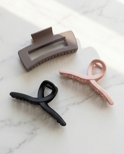 Mili Jae Large Shark Claw Hair Clip