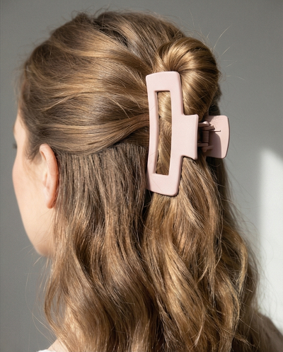 Mili Jae Large Shark Claw Hair Clip